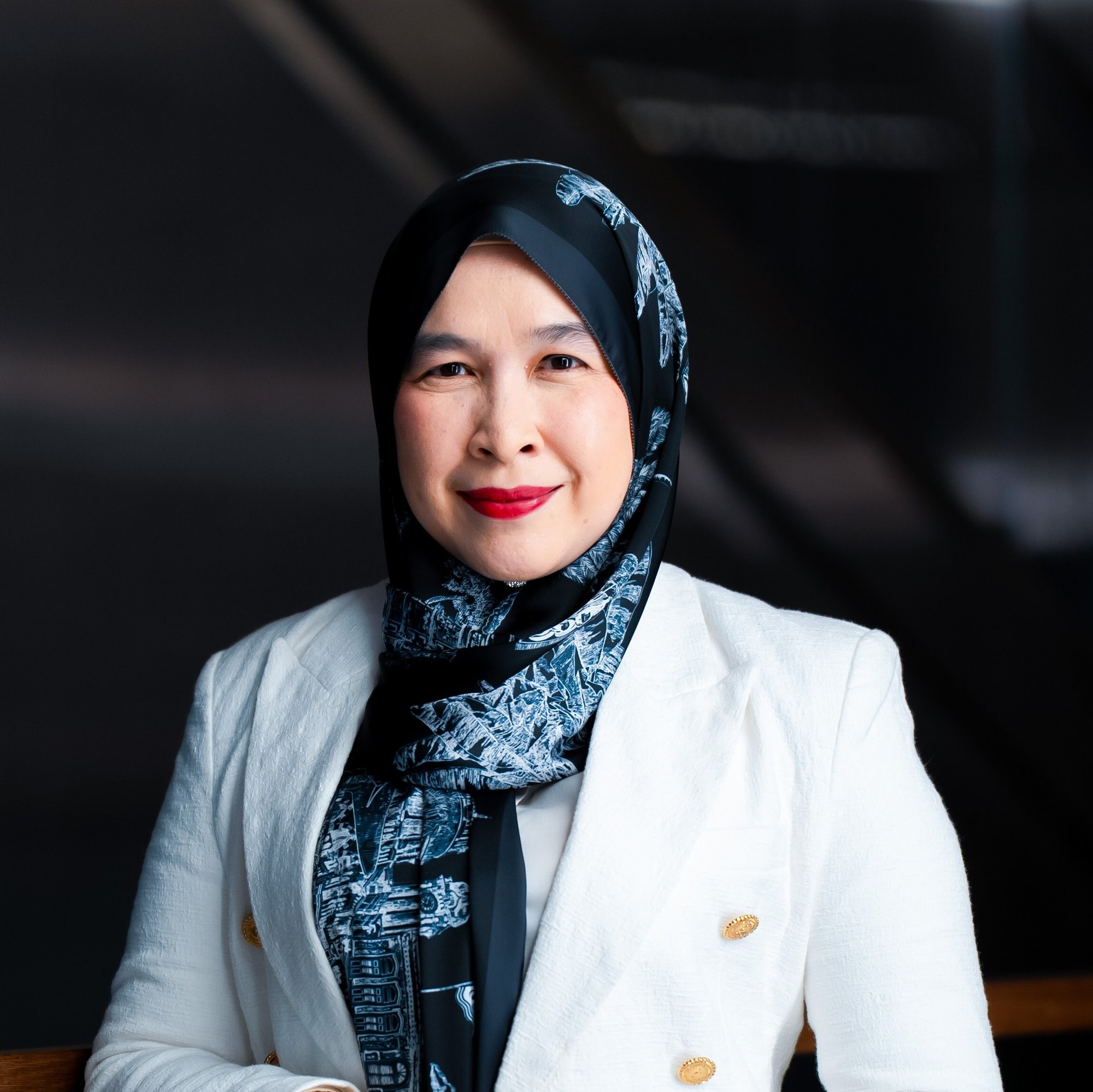Dr. Fikriyah Abdullah