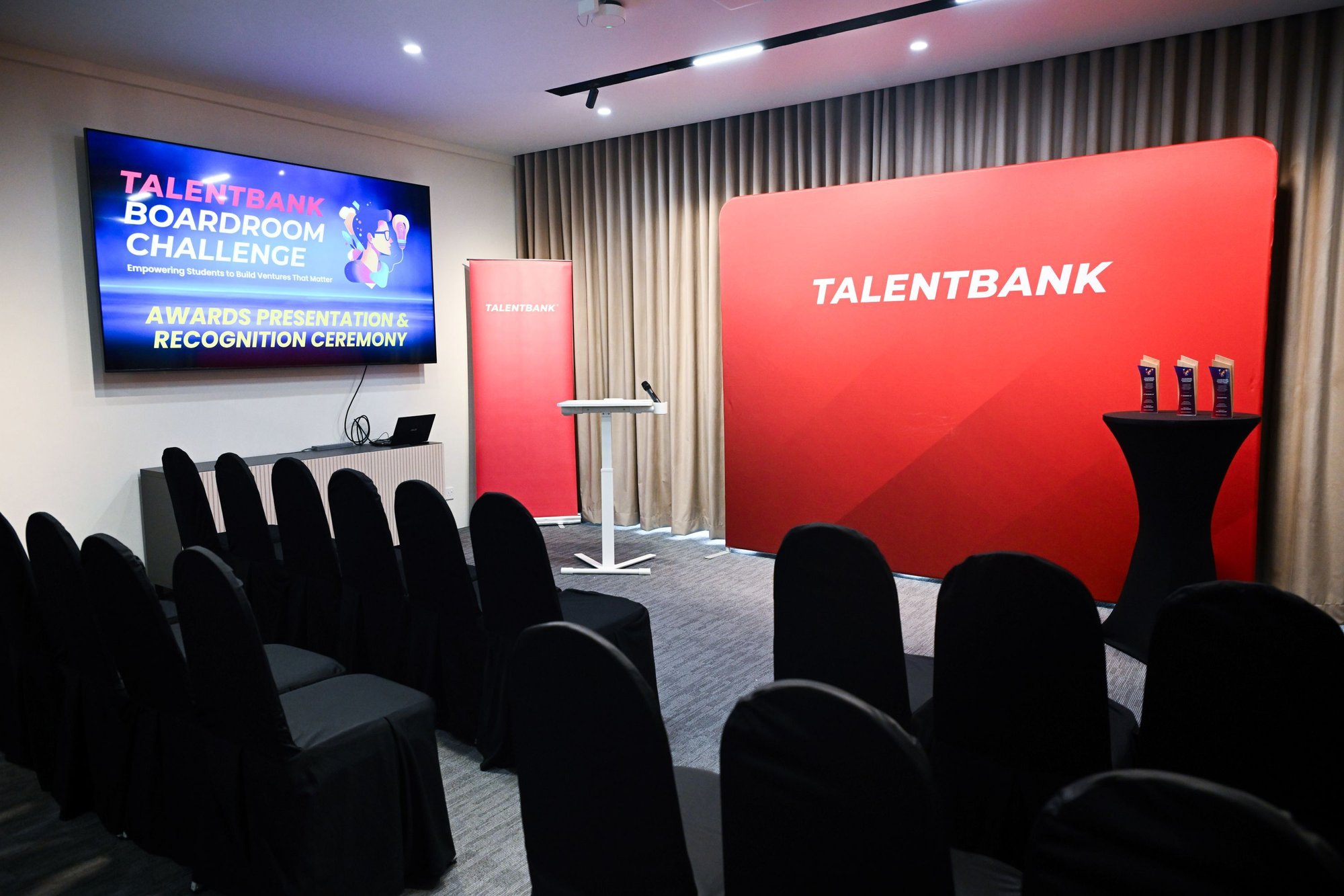TALENTBANK_BoardroomC_456